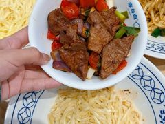 -李与白包子铺(桐梓林店)