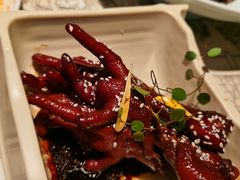 吮指鸡爪-桂满陇天书(南京德基旗舰店)