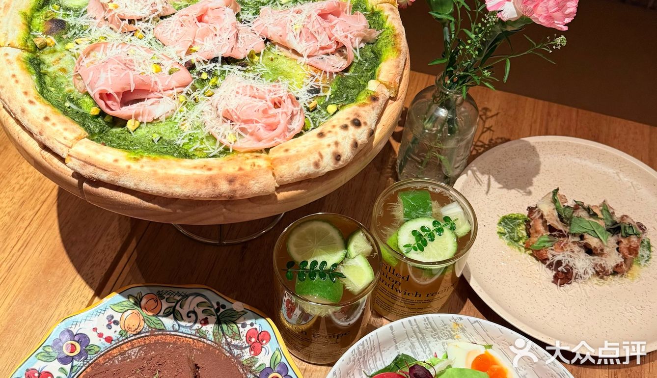开心果披萨🍕吼吼吃啊……