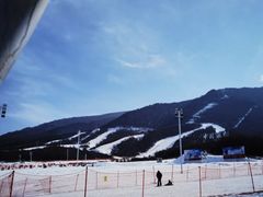 -鳌山滑雪度假区