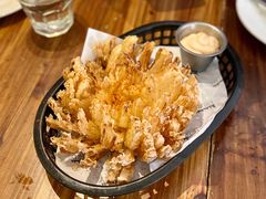 酥脆洋葱花BloomingOnion-Liberty Brewing Co·曼哈顿餐吧