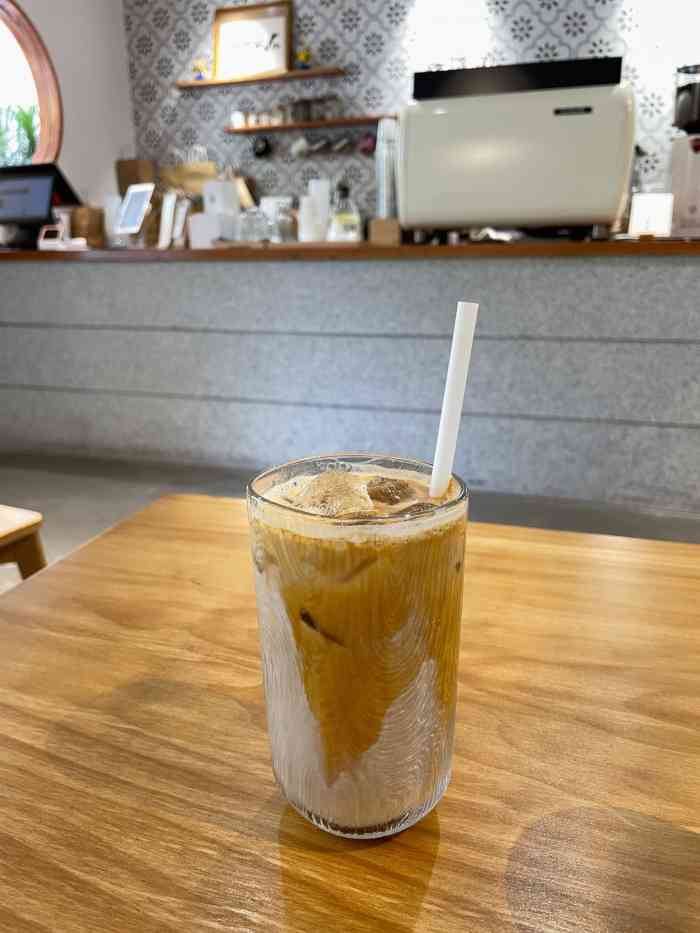 石藤咖啡-"路过这家咖啡店,装修很日式,风格也很舒服.