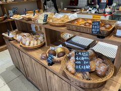-沁屋面包店(人民东路店)