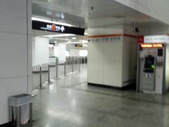 -常熟路(地铁站)