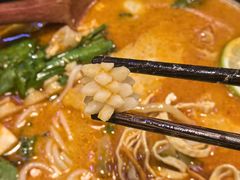 -银米·云南传统过桥米线(双廊黑金冠店)