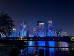 -万绿园