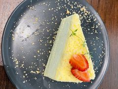 -Chom Cafe and Restaurant