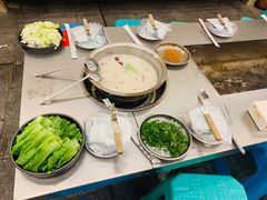 -去吃小龙虾·江湖菜·烧烤(南滨路店)