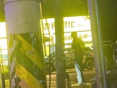 -修补衣服(梅莲农贸市场店)