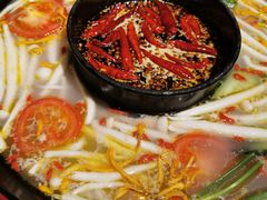 番茄鸳鸯锅&nbsp;牛油-矮板凳老火锅(宽窄巷子店)
