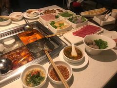 -海底捞火锅鲜切牛肉主题店(长寿路店)