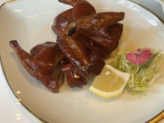 茶皇烟熏脆皮乳鸽-伯衡55·吉品轩(乌鲁木齐南路店)