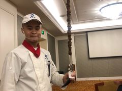 -燕山大酒店