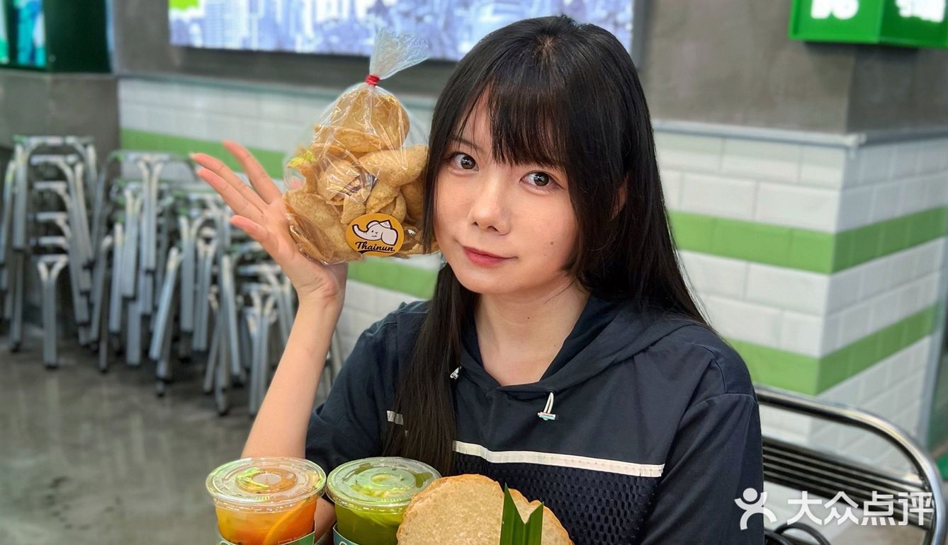 老板你是不是磕他泰？人均50泰国菜，送露楚