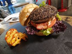 -HIGH FIVE哈福手工汉堡(桂林路店)