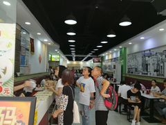 等位区-银记肠粉店(赤岗店)