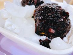 海底椰白雪黑糯米-满记甜品(王府井北京市百货大楼店)