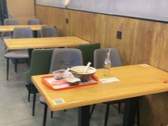 大堂-螺小胖柳州螺蛳粉(钟楼总店)