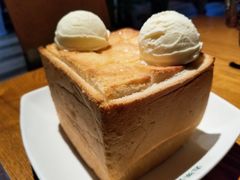 珍宝蜂蜜厚多士-去茶去餐厅(中央大街店)