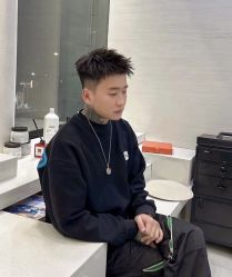 -川和潮人