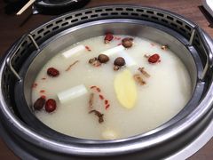 镇店足料养生原汤-快乐小羊·内蒙牛羊肉火锅(流花中心店)