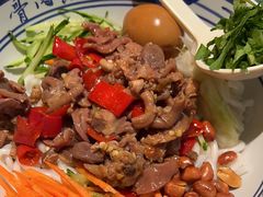 -鑫花溪牛肉米粉(东环大润发店)