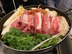 部队锅-MI WU FACTORY米屋美食工厂餐厅(绿地店)