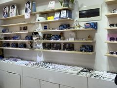 -天空之镜眼镜店蔡司依视路授权店(天通苑店)