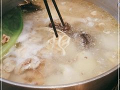 -一席地·本地鸡窝·杭帮鸡火锅(萧山银隆百货店)
