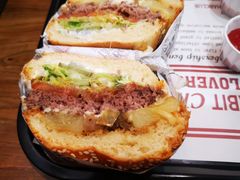 -The Habit Burger Grill 哈比特汉堡(世博店)