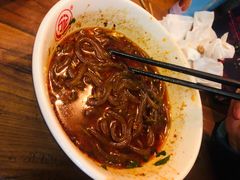 -万记麻辣烫国展总店