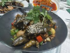 -王朝大酒店徐汇店-地面停车场