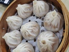 -莱莱小笼·乔艾