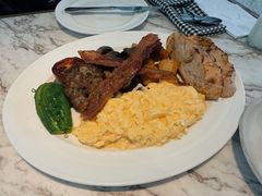 -ROAST coffee & eatery