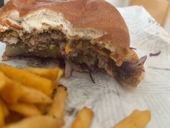 -TRIPS BURGER(大钟寺店)