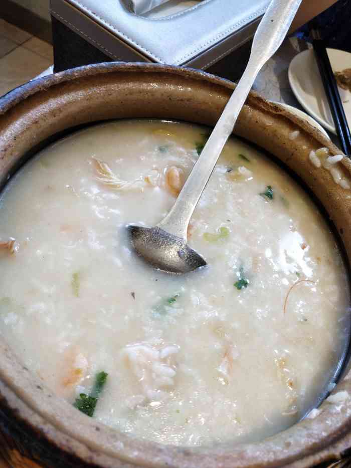 潮州府砂锅粥(五角场店)-"身体欠佳 下课后也晚 这家营业时间很晚 .