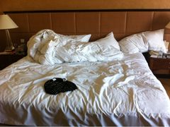 大床-上海波特曼丽思卡尔顿酒店