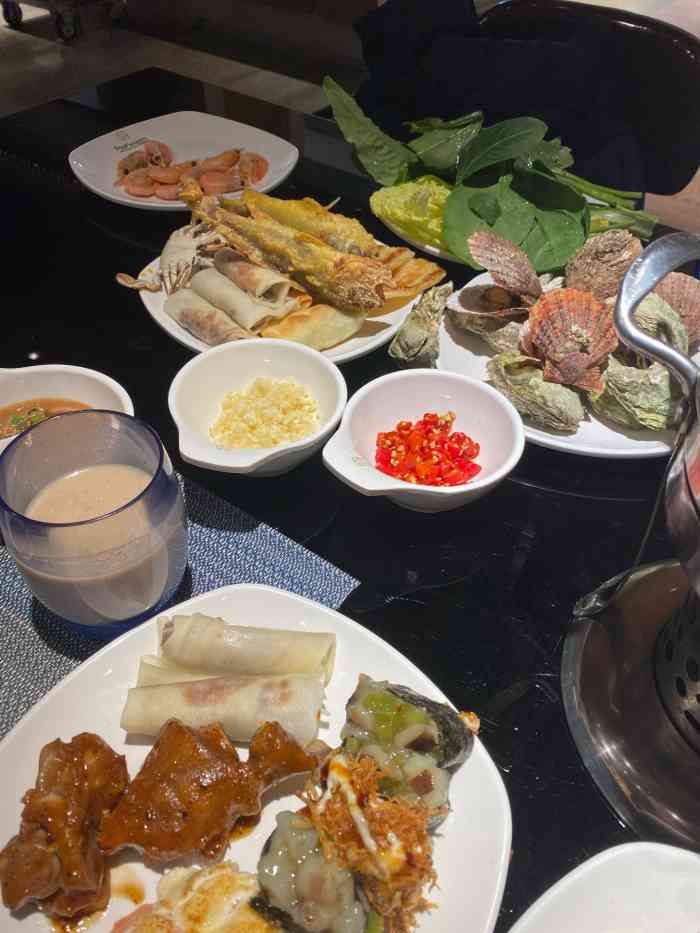 百纳61四季自助百汇 (百纳瑞汀店)-"菜品一直很好,服务大姨很热情