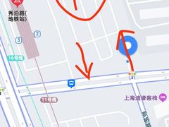 -秀沿路地铁站停车场