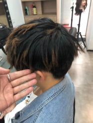 -诗悦发型烫染SALON
