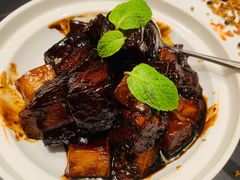 慈城年糕红烧肉-童福兴·南京菜(老门东店)