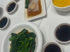 -万龙洲海鲜(大兴绿地缤纷城店)