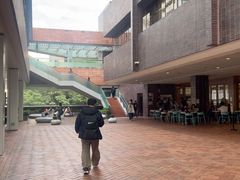 -香港大学