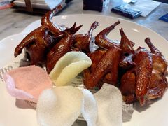 蝴蝶里招牌乳鸽-蝴蝶里·粤菜·点心(龙湖天街&滨江店)