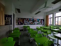 -上海市惠民中学