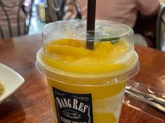 -Dang restaurant (patong phuket)