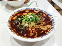-萍记·鲜肉泡菜粉·非遗襄阳牛肉面