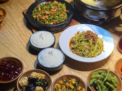 -九锅一堂酸菜鱼(学府凯德店)