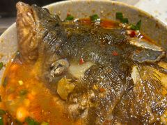 -肖肖酸萝卜鱼火锅(总店)