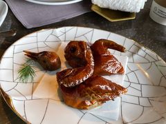 脆皮乳鸽-新荣记(BFC外滩金融中心店)